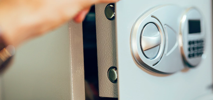 Fingerprint Safe Openers in Encinitas, CA