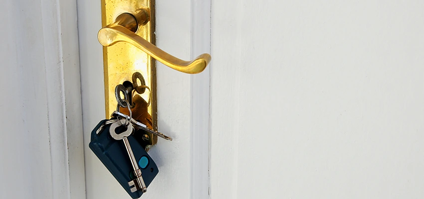Broken Door Key Extraction in Encinitas, CA